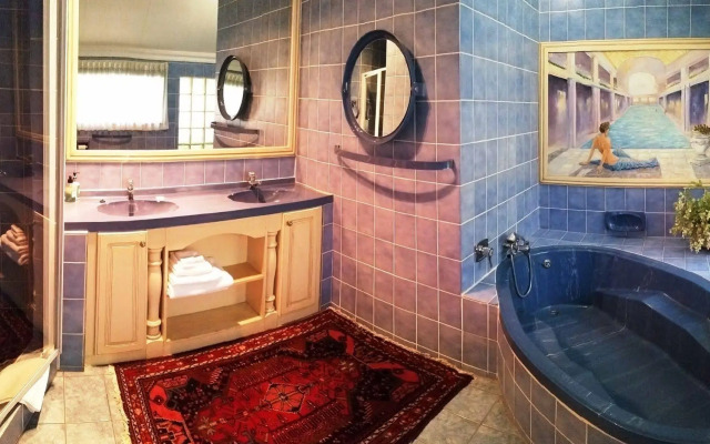 Royal Ridge Guest House