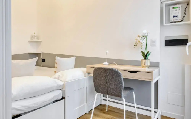 Elegant apartments in Isola district