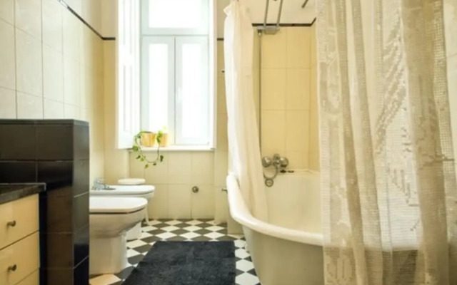 Adore Portugal Coimbra Guest House