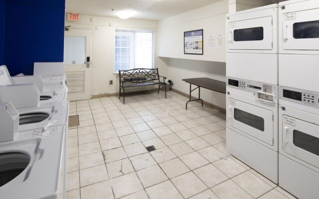 InTown Suites Extended Stay Greensboro NC - Lanada Rd
