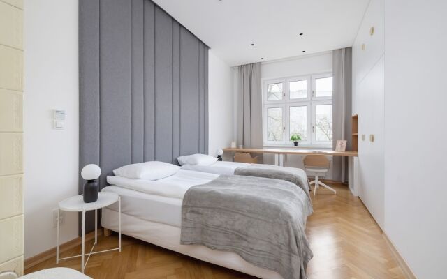 Słowackiego Elegant Apartment by Renters