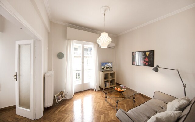 Comfy Apt In City Center
