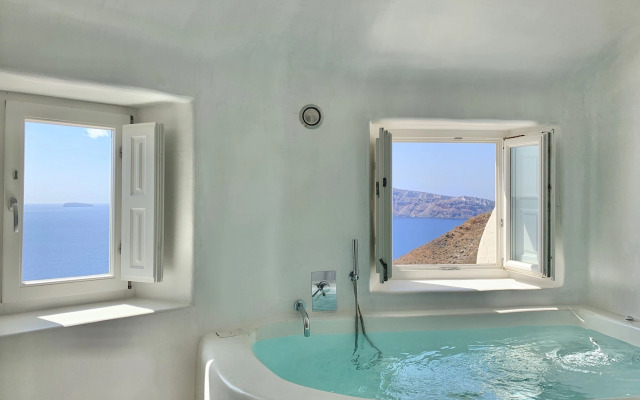 Mystique, a Luxury Collection Hotel, Santorini