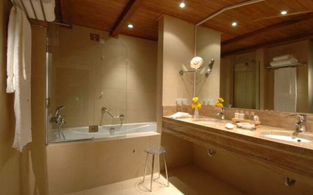 Santa Marina Arachova Resort & Spa