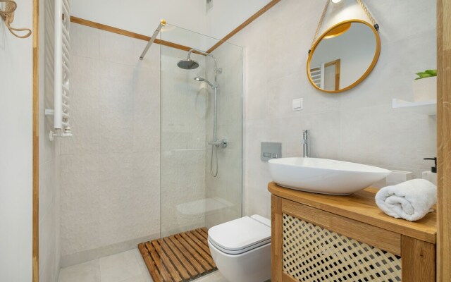 Comfy Apartment Opolska by Renters