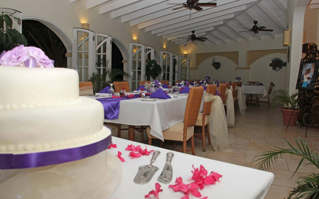 Blue Horizons Garden Resort