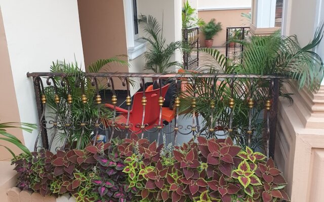 Mexiloyd Luxury Rooms & Suites