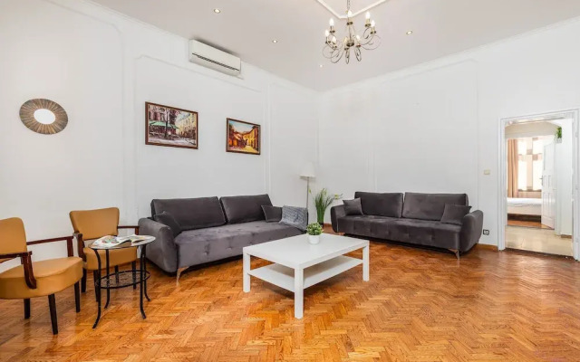 Real Apartments Andrassy