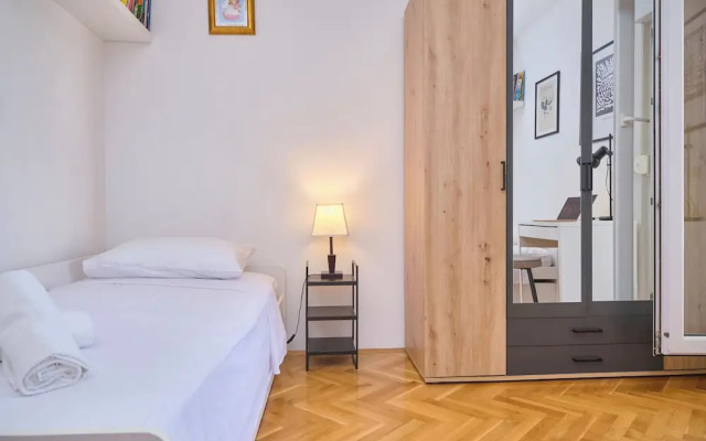 Harmony Seaside Apartment by Litto