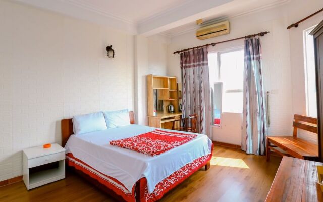 OYO 575 Van Xuan Hotel