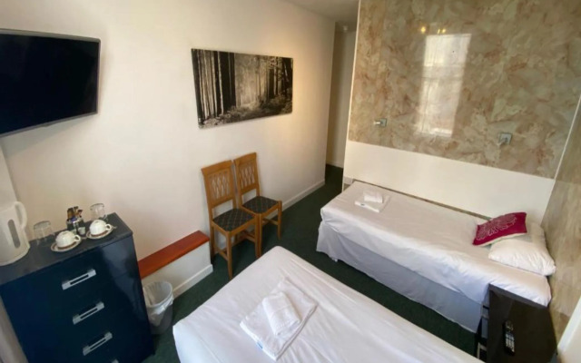 Carlton Courth Hotel Eastbourne