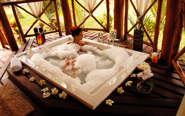 Bluebay Beach Resort & Spa