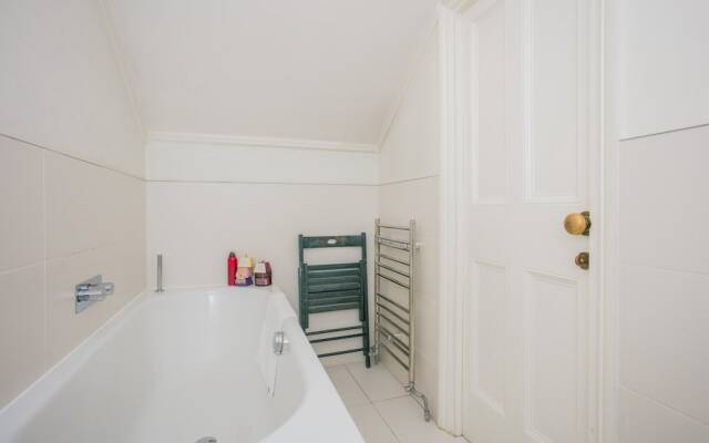 1 Bedroom Apartment in Belsize Park