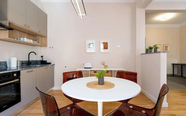 Spark 2-Bedroom Apartment in Athens