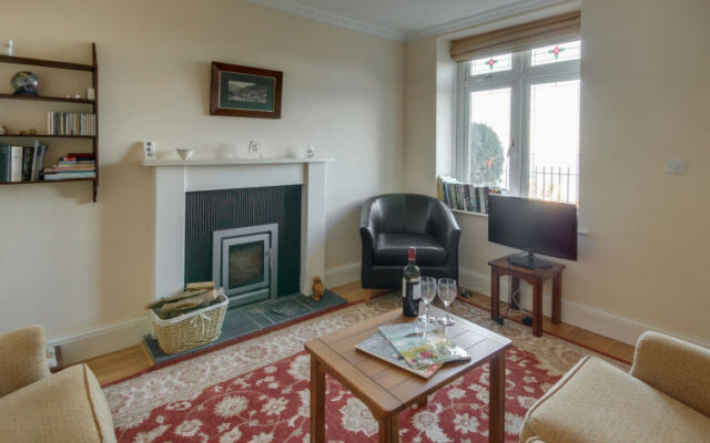 Holiday Home Briar Cottage
