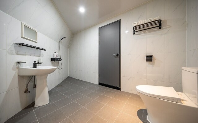 Dongtan Hotel Amor
