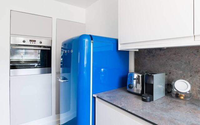 Stylish 2BR Flat next to Battersea Park