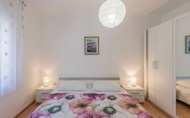 Mirica - Close to the Beach - A1