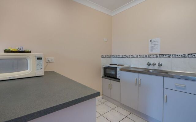 Cairns Holiday Lodge