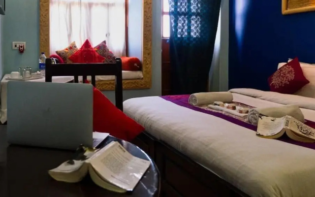 OYO 1402 Hotel Prithvi