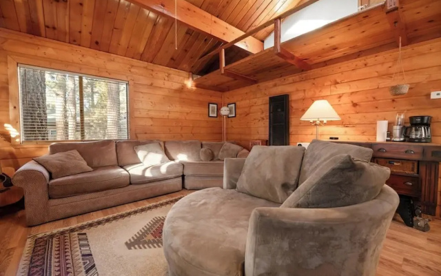 Charming Mountain Getaway