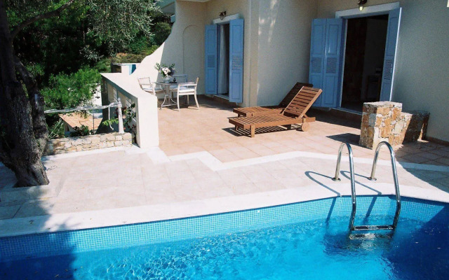 Alonissos Beach Bungalows & Suites Hotel