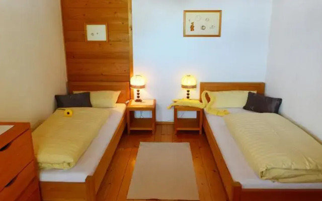 Ferienwohnung Delvai Maria