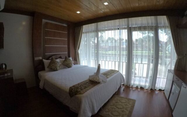 Rattanakvisal Boutique