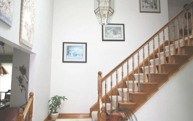 Twin Lakes Retreat Bed and Breakfast