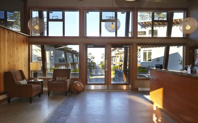 Cox Bay Beach Resort