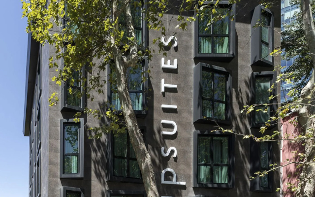 Upsuites Hotel