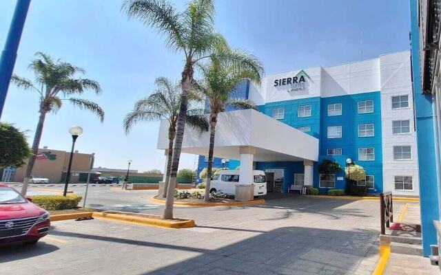 City Express Suites San Luis Potosí