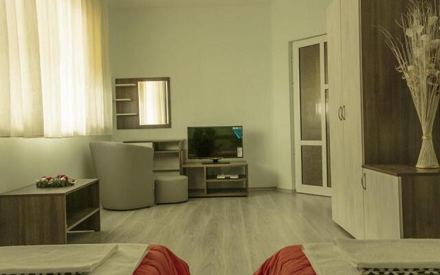 Апартамент За Гости "Момчил''