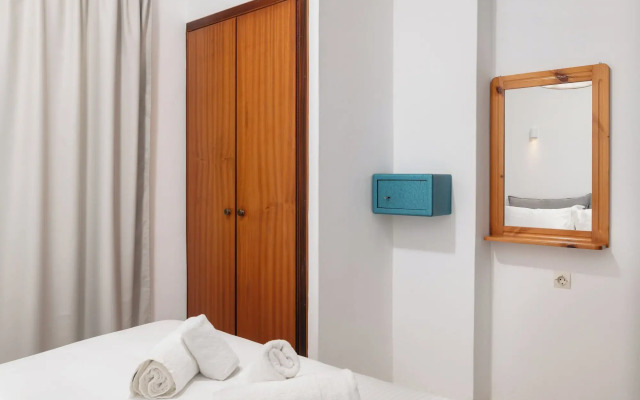 Thelesi Apartments