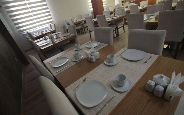 Helikon Business Hotel