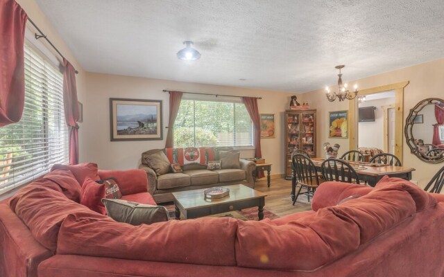 Thirsty Bear Den - Relaxing Pet Friendly Cabin In Gatlinburg 3 Bedroom Home by Redawning