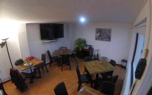 Hostal De La 57 - Hostel