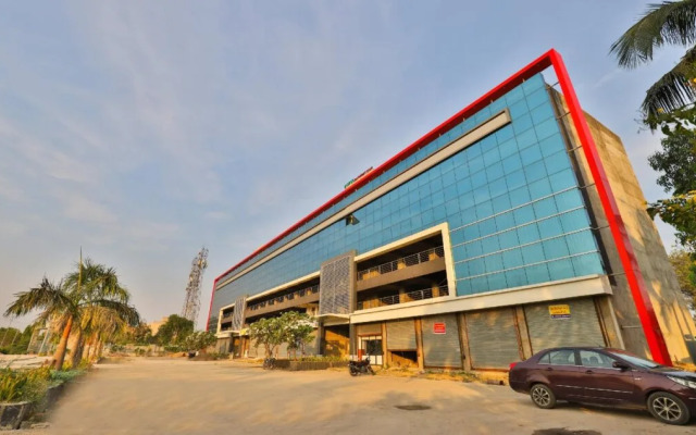 Hotel Day Night Stay By OYO Rooms