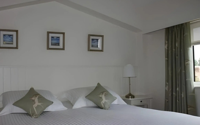 Ommaroo Hotel