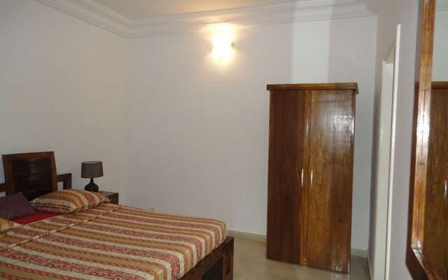 Residence Ciring House