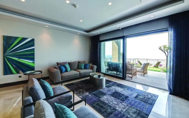 Miramar Penthouse 1