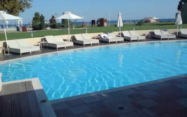 Dion Oasis House