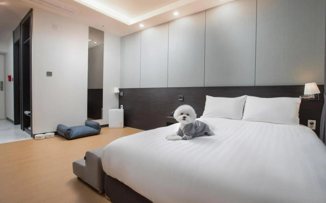 Utop Marina Hotel & Resort