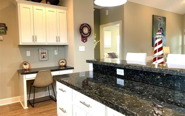 Sea Beauty 3 Bedroom Home by RedAwning