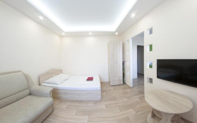 Domashnaya na Geologorazvedchikov 44A