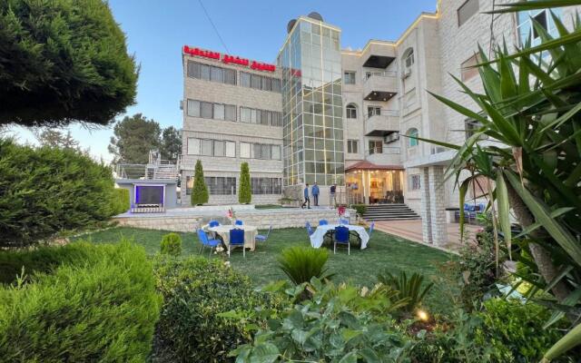 Al Farooq Hotel Apartments