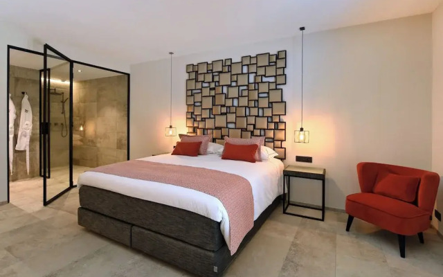 Luxury Villa Retreat at Durbuy Suites for 12 Pers