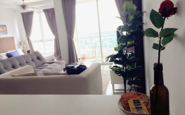 Mansion Deluxe Studio Suite – Guest Rooms – George Town