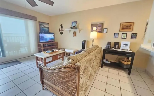 Sea Village #4210 Ocean Front Lanai!