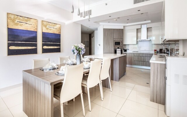 Warm & Spacious 2BR in The Famous Dubai Marina